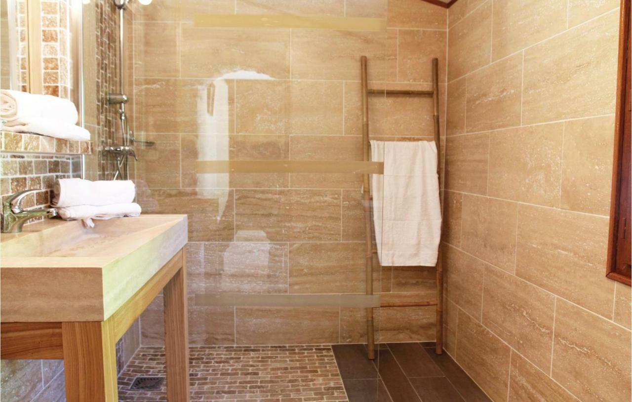 Sigoyer  2 Bedroom Awesome Home In Sigoyer מראה חיצוני תמונה